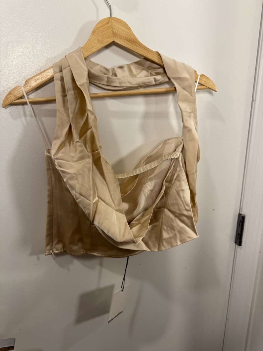 NWT reformation Sallie silk top in almond - size 6 - Picture 5 of 5